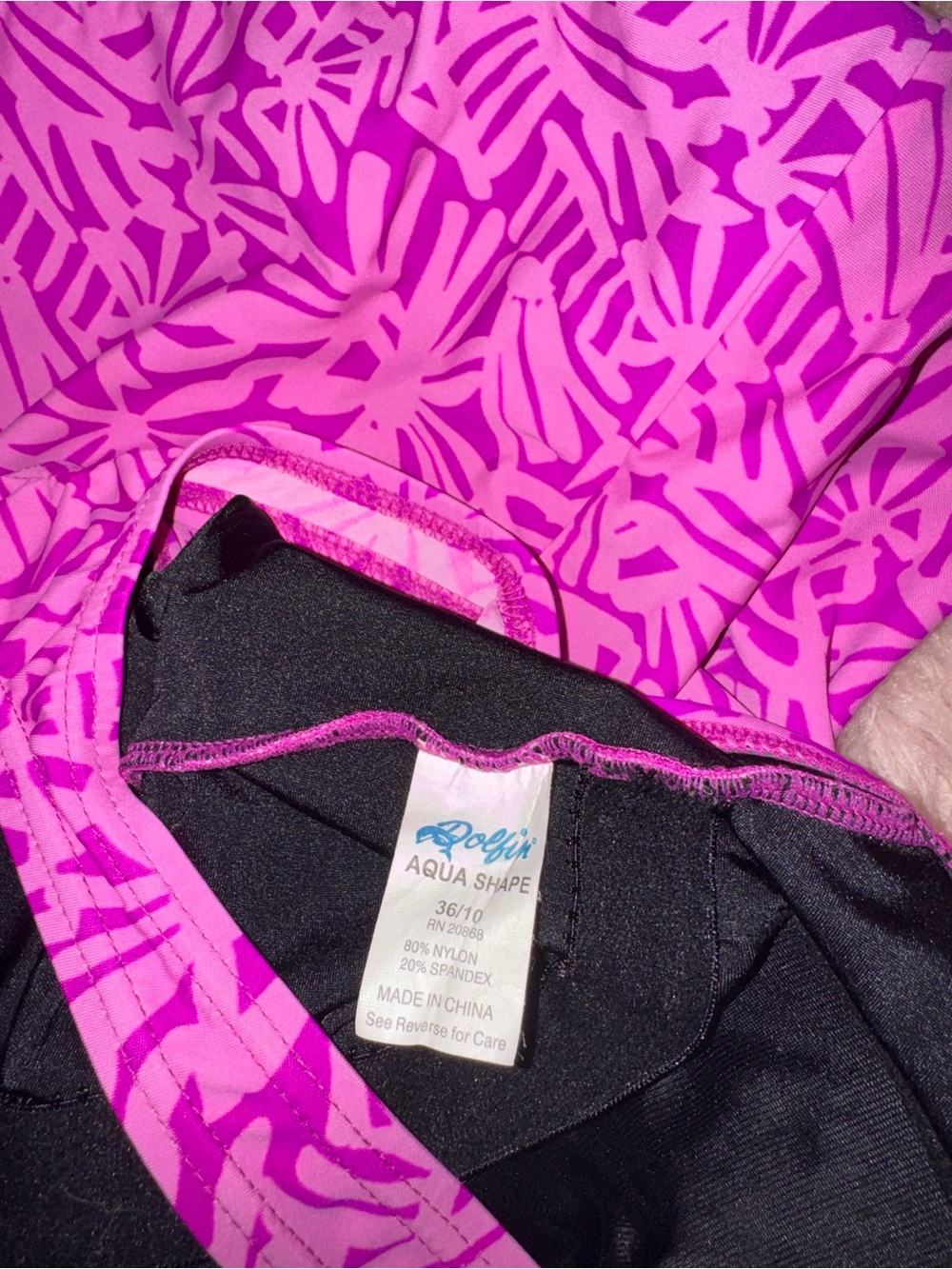 Dolfin AQUA SHAPE Pink Geometric Open-Back One-Piece Swimsuit. Size 36/10 - Picture 4 of 5